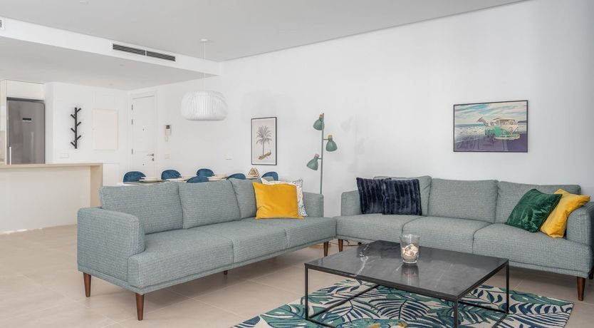 Photo of The Sun and the Hills