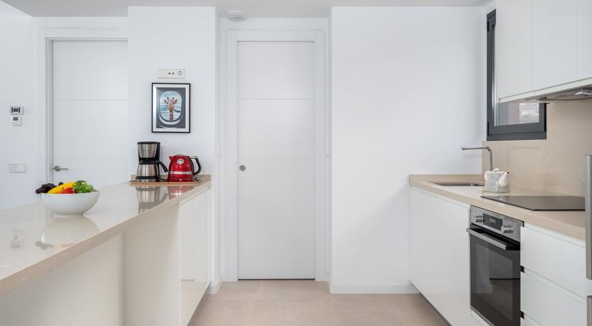 Photo of The Sun and the Hills