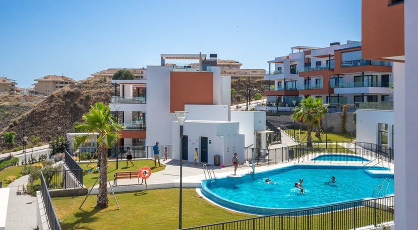 Photo of The Sun and the Hills