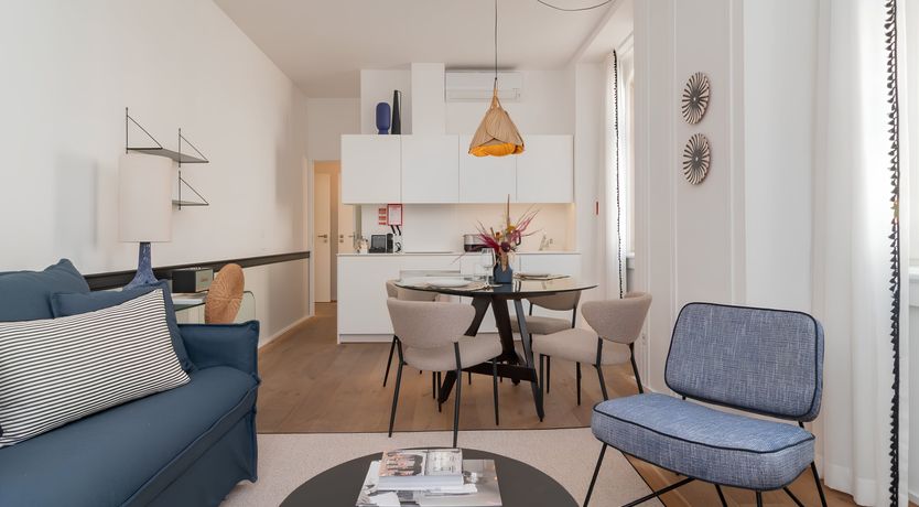 Photo of The Lisbon Rose