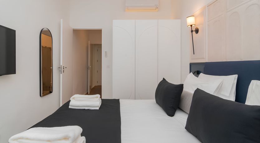 Photo of The Lisbon Rose