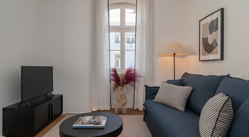 Photo of The Lisbon Rose