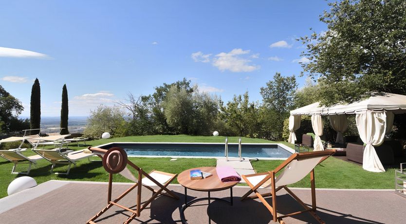 Photo of A Toast to the Hills