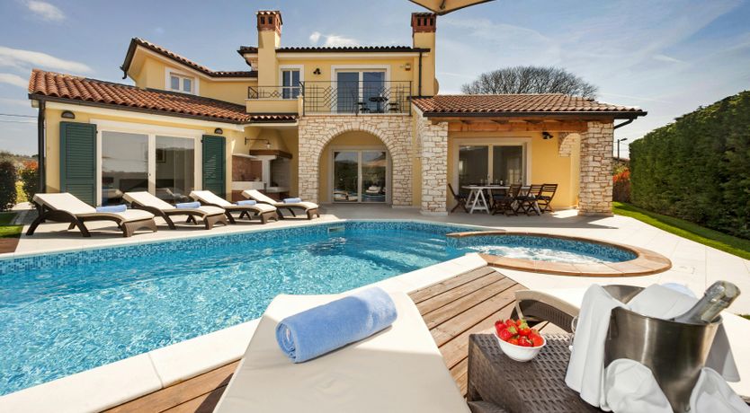 Photo of Lake of the Stars