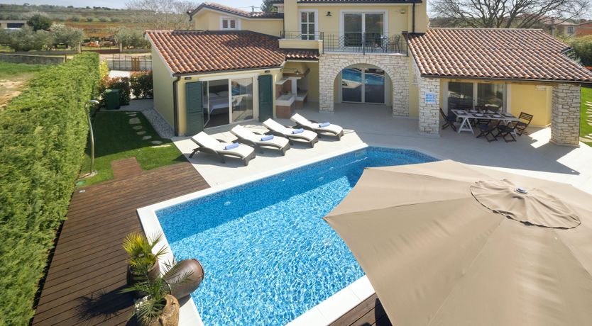 Photo of Lake of the Stars