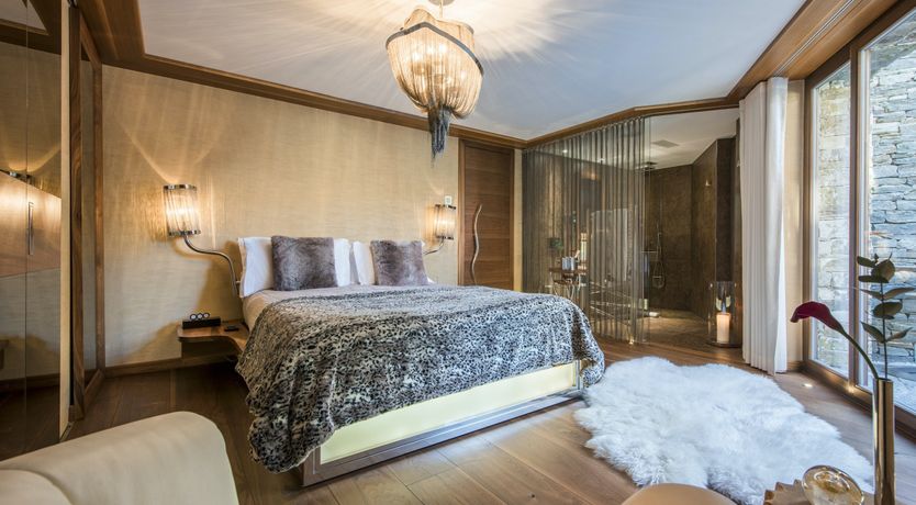 Photo of The Romantic