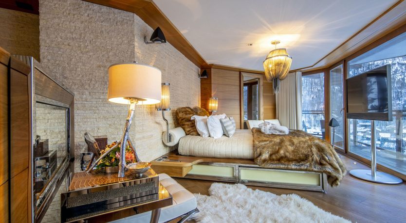 Photo of The Romantic