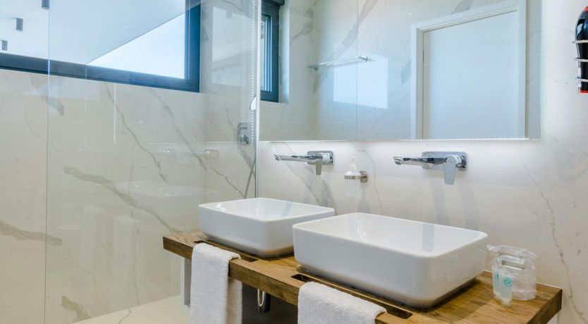 Photo of The Island Artist