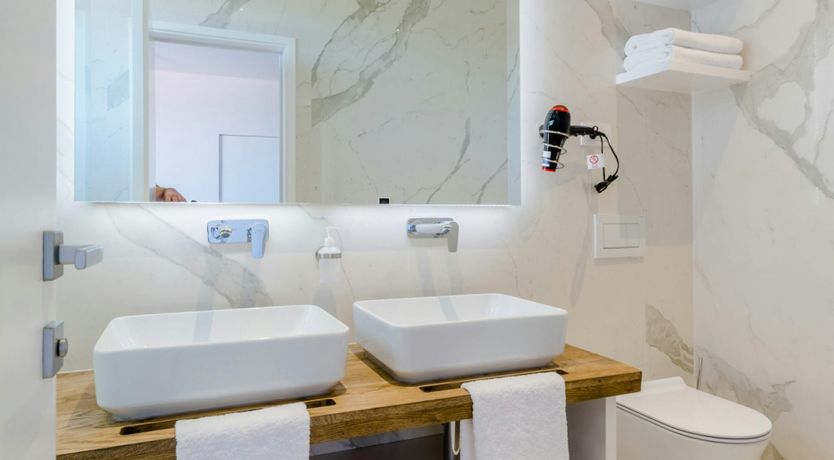 Photo of The Island Artist