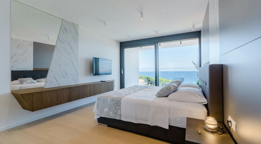 Photo of The Island Artist