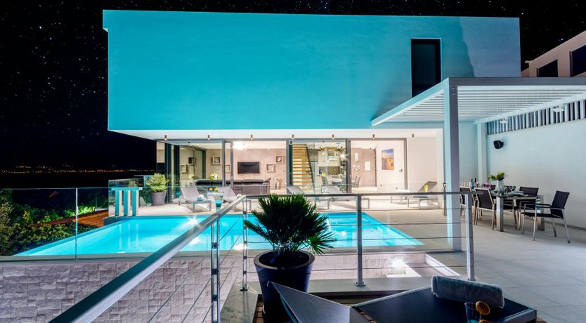 Photo of The Island Artist