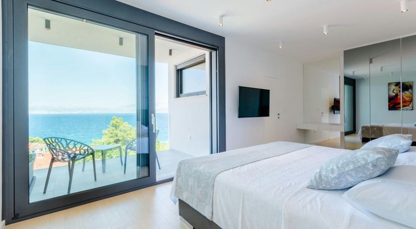 Photo of The Island Artist