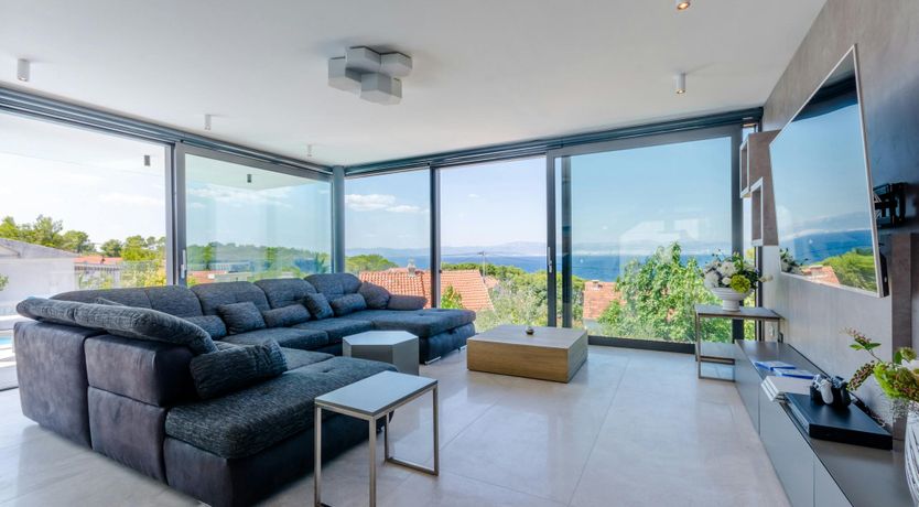 Photo of The Island Artist