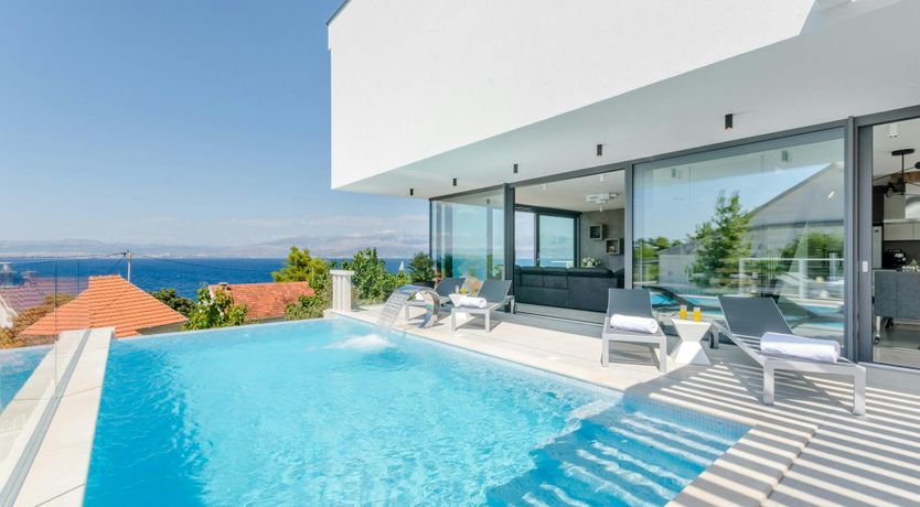 Photo of The Island Artist