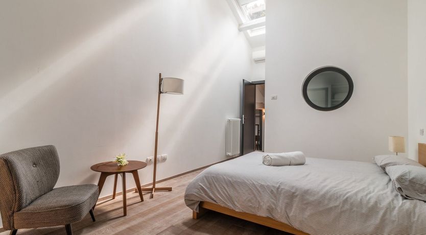 Photo of Venetian Wisteria