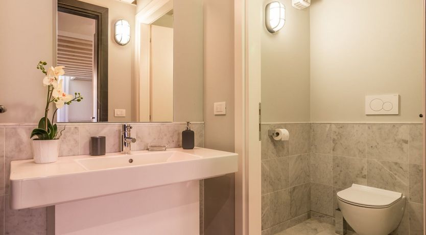 Photo of Venetian Wisteria