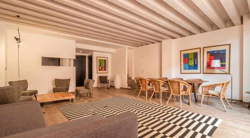 Photo of Venetian Wisteria