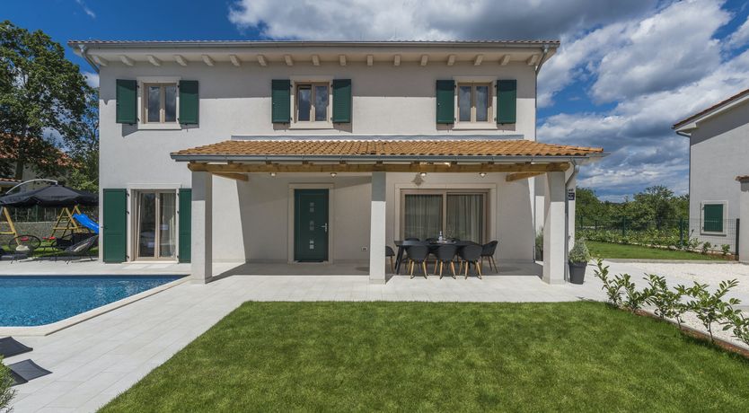 Photo of Bubbles on the Waves