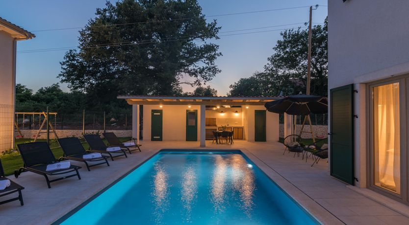 Photo of Bubbles on the Waves