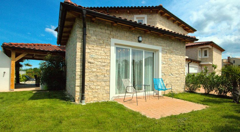 Photo of A Glance from the Peak