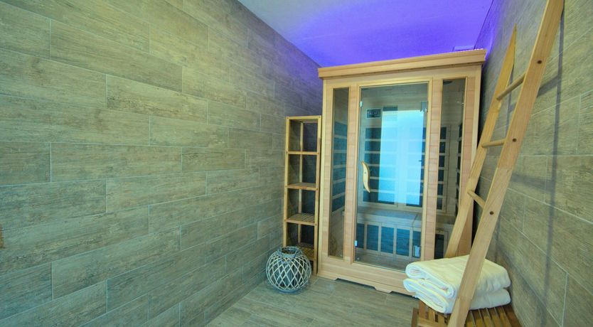 Photo of A Glance from the Peak