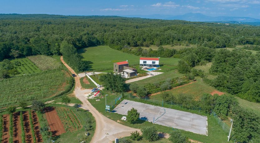 Photo of The Green Star