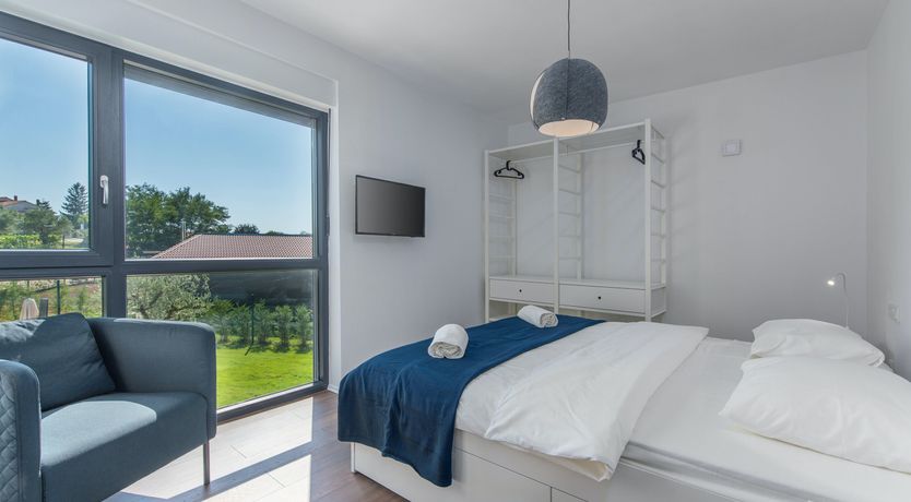 Photo of The Green Star