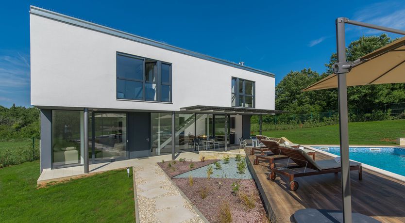 Photo of The Green Star