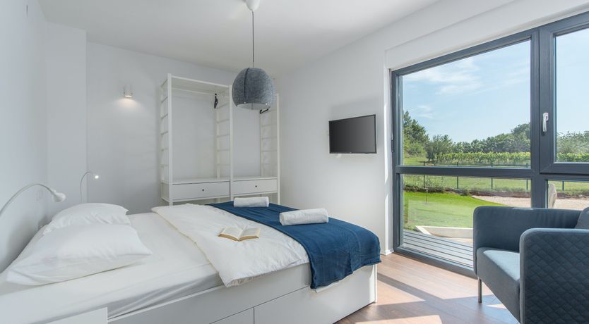 Photo of The Green Star