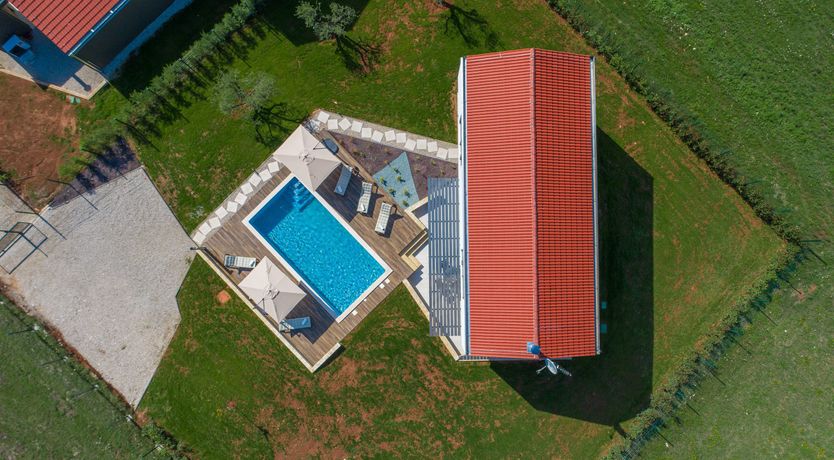 Photo of The Green Star