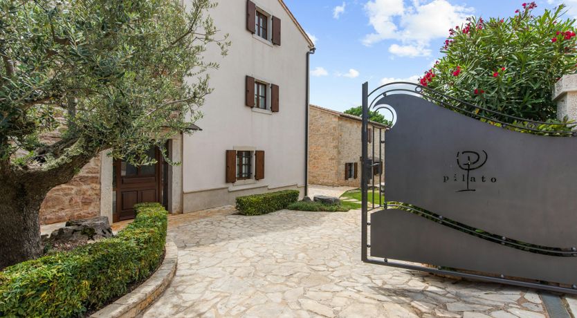 Photo of The Bohemian Flair