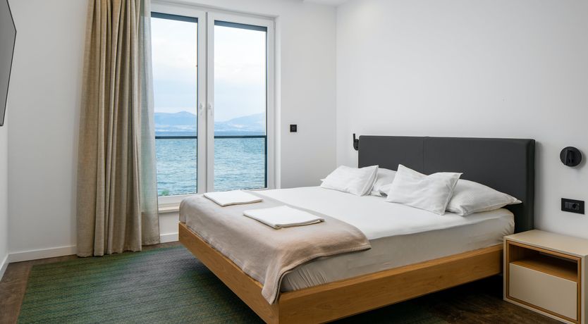 Photo of Dalmatian Gem