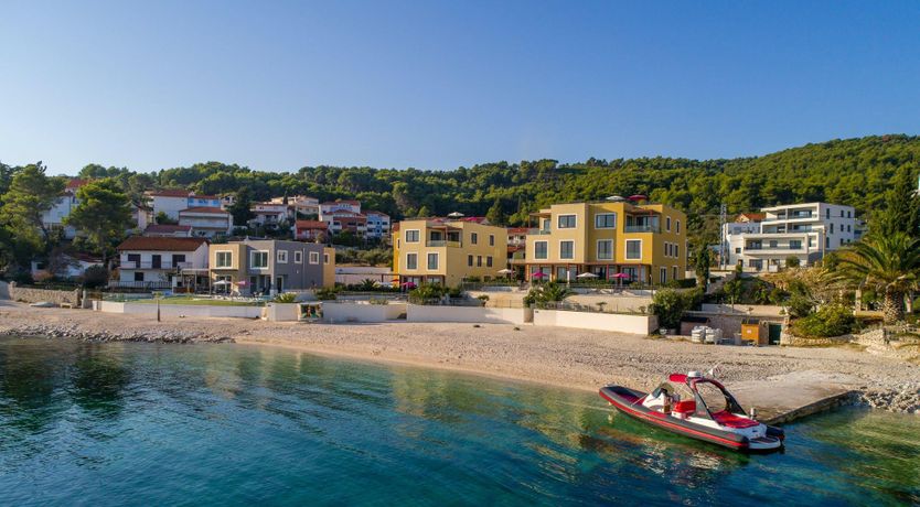 Photo of Dalmatian Gem