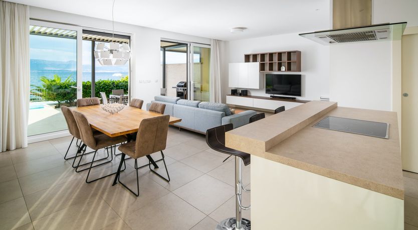 Photo of Dalmatian Gem