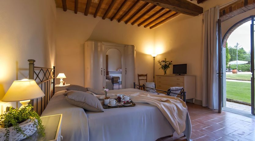 Photo of Tuscan Muse