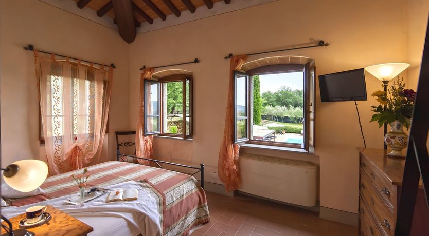 Photo of Tuscan Muse