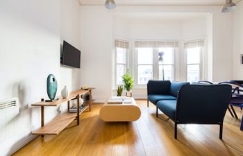 Bluestone & Chalk Apartment