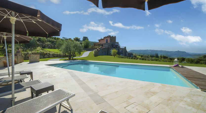 Photo of The Lago Sky