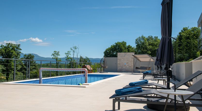 Photo of Promenade on the Shore