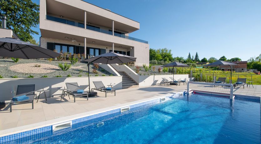 Photo of Promenade on the Shore