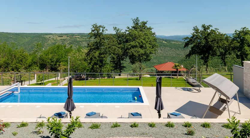 Photo of Promenade on the Shore