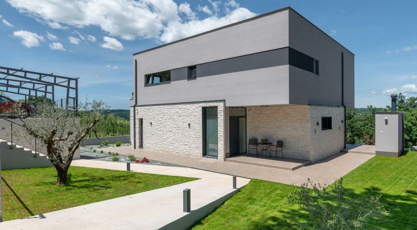 Photo of Promenade on the Shore