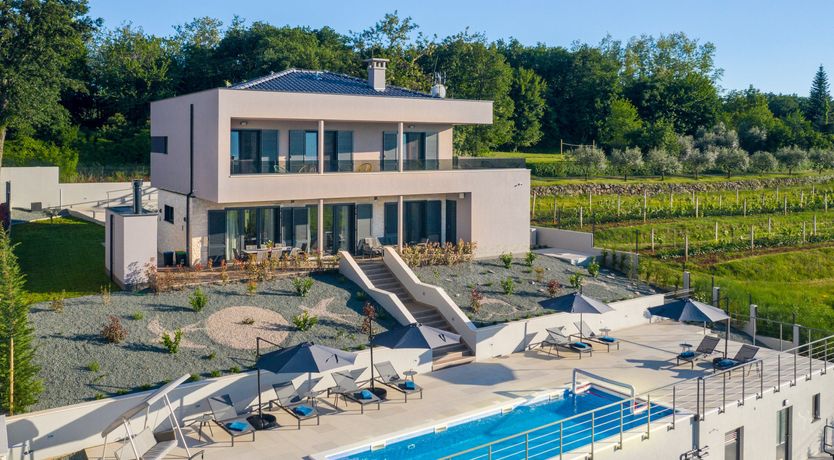 Photo of Promenade on the Shore