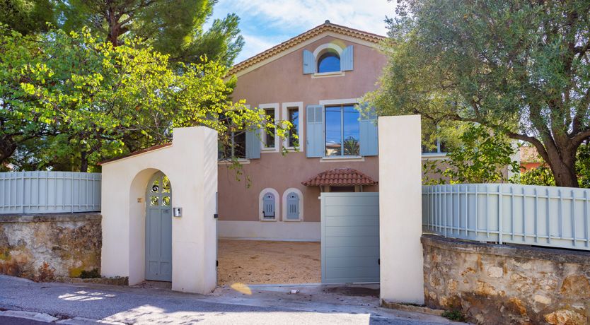 Photo of Sun Dreaming