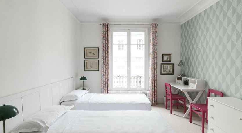 Photo of Parisian Teal