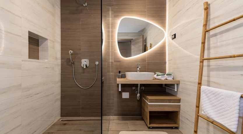 Photo of Lovely Labin