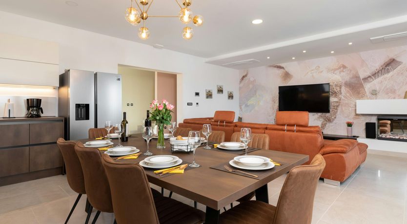 Photo of Lovely Labin