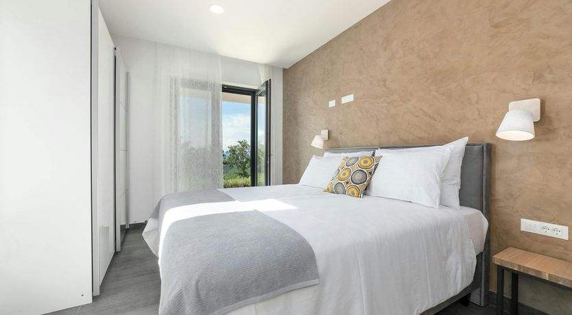 Photo of Lovely Labin