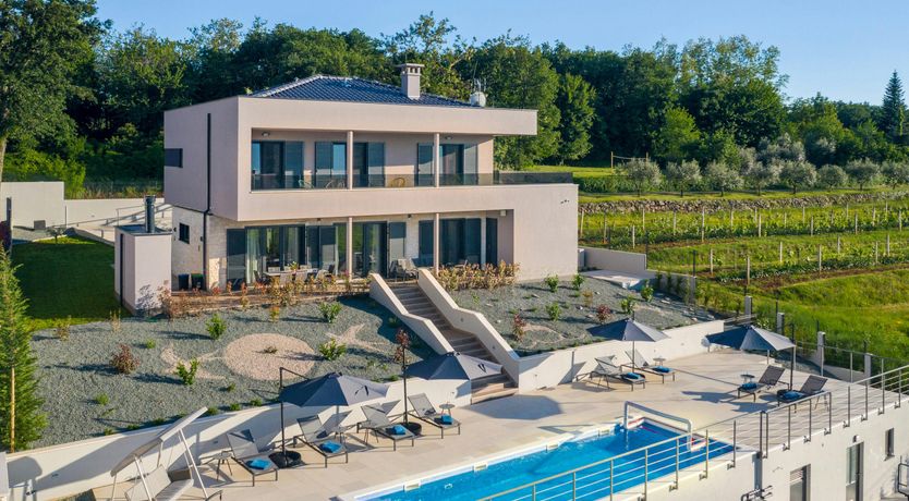 Photo of Lovely Labin