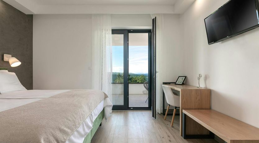 Photo of Lovely Labin